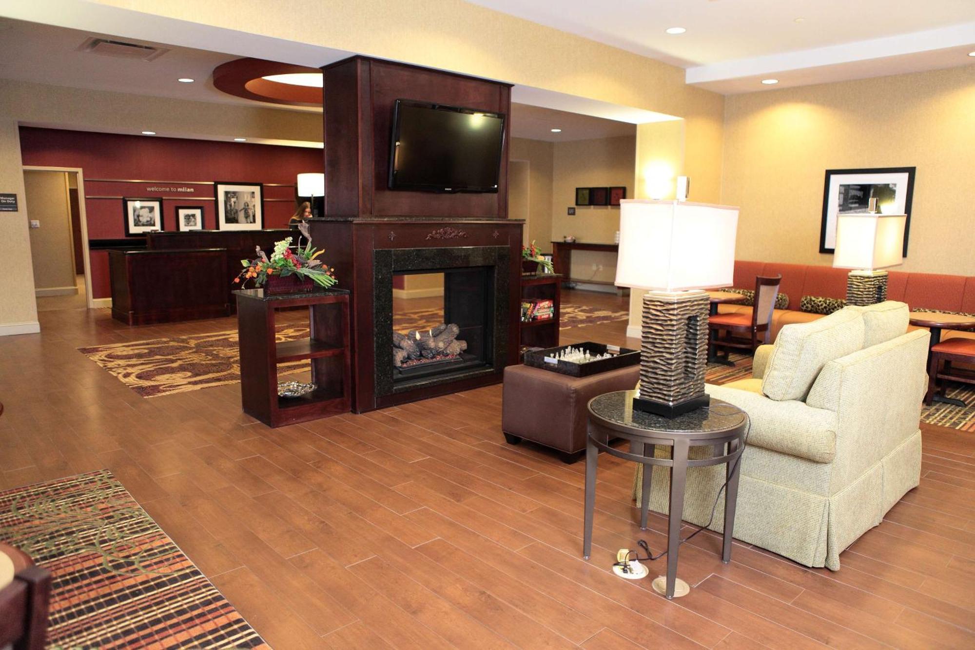 Hampton Inn Milan Esterno foto