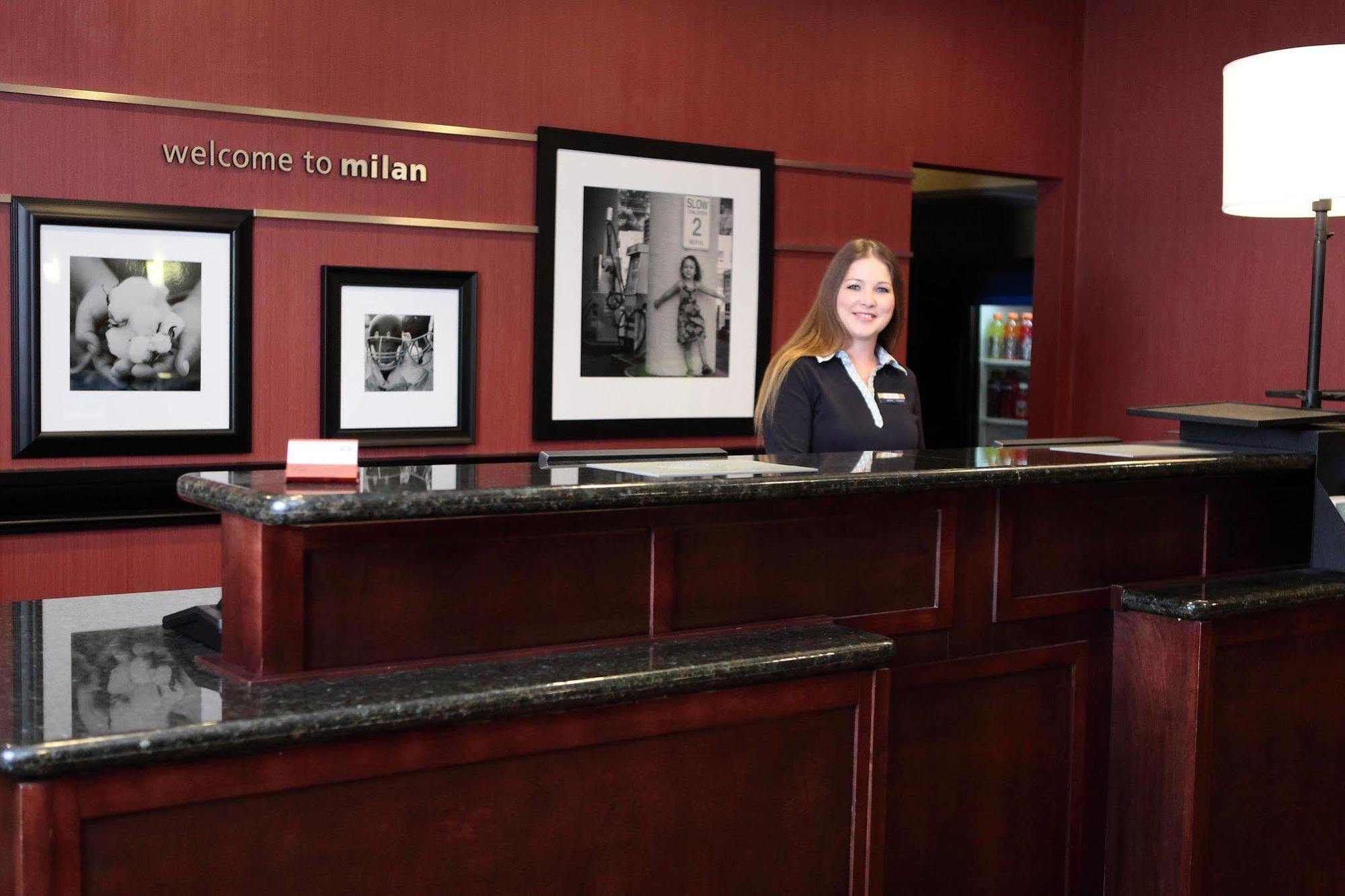 Hampton Inn Milan Esterno foto